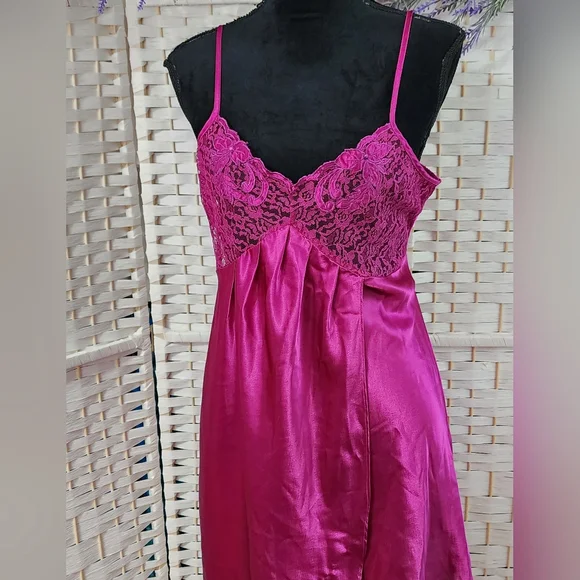 Madenform Fuschia Chemise Slip - Picture 3 of 7
